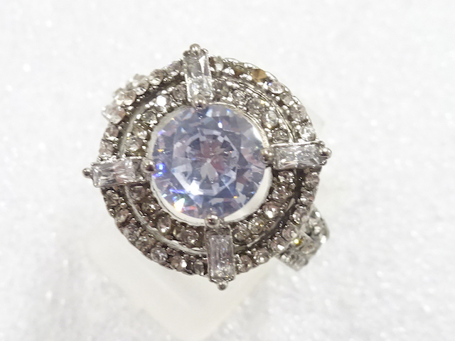 JAPANESE KIMONO / ANTIQUE CRYSTAL RING (SIZE 20.5)
